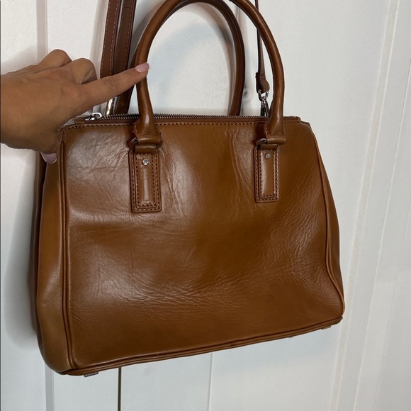 Danier Tan Leather Handbag with crossbody strap for conversion - Picture 3 of 7